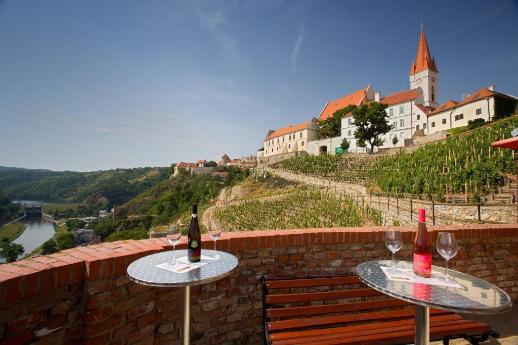 Hotel Lahofer Зноймо Екстериор снимка